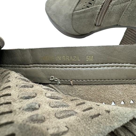 Vince Camuto Fenyia Taupe Perforated Woven Suede Leather Zip Up Ankle Booties - Picture 10 of 11